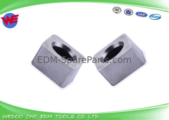 IEC80A715 ম্যাকিনো ইডিএম অংশগুলি উপরের এবং নিম্ন EDM কার্বাইড স্কয়ার শেপ N001