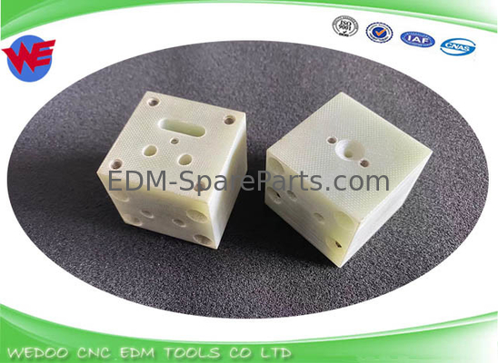 A290-8101-X509 উপরের আইসোলেটার প্লেট Fanuc EDM Parts A-C Series 40*40*34 গাইড বেস